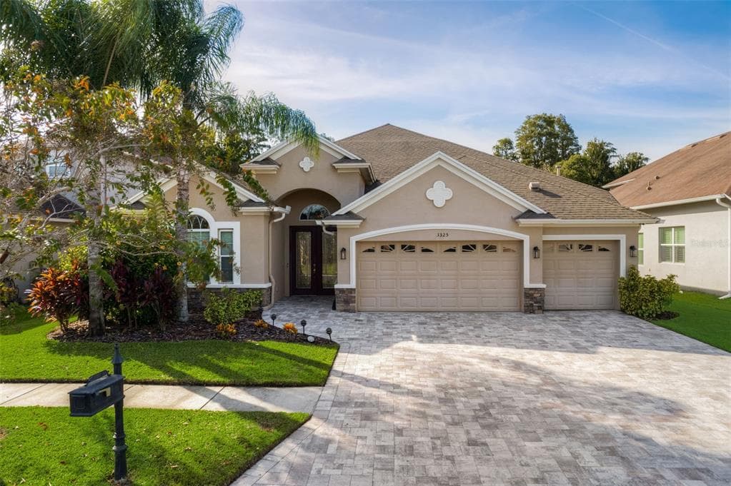 3325 DIAMOND FALLS CIRCLE