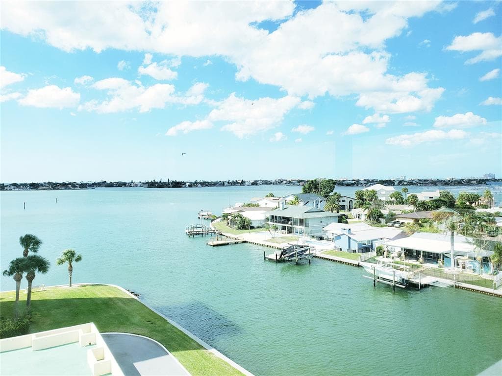 4725 COVE CIRCLE UNIT 601