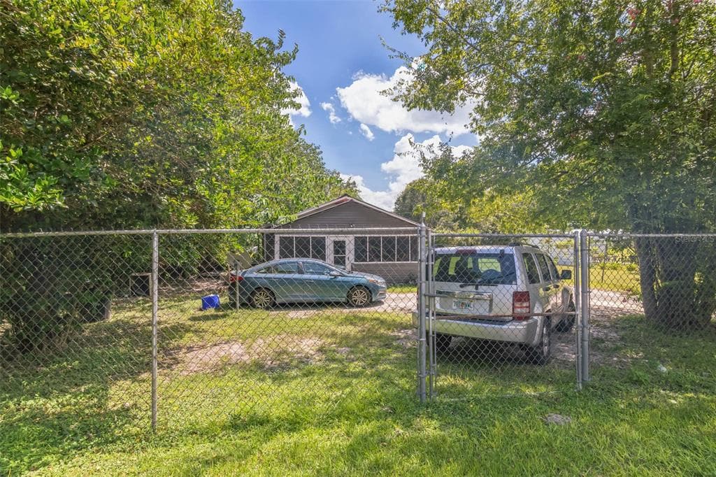 21052 NE 40TH STREET WILLISTON, FL 32696