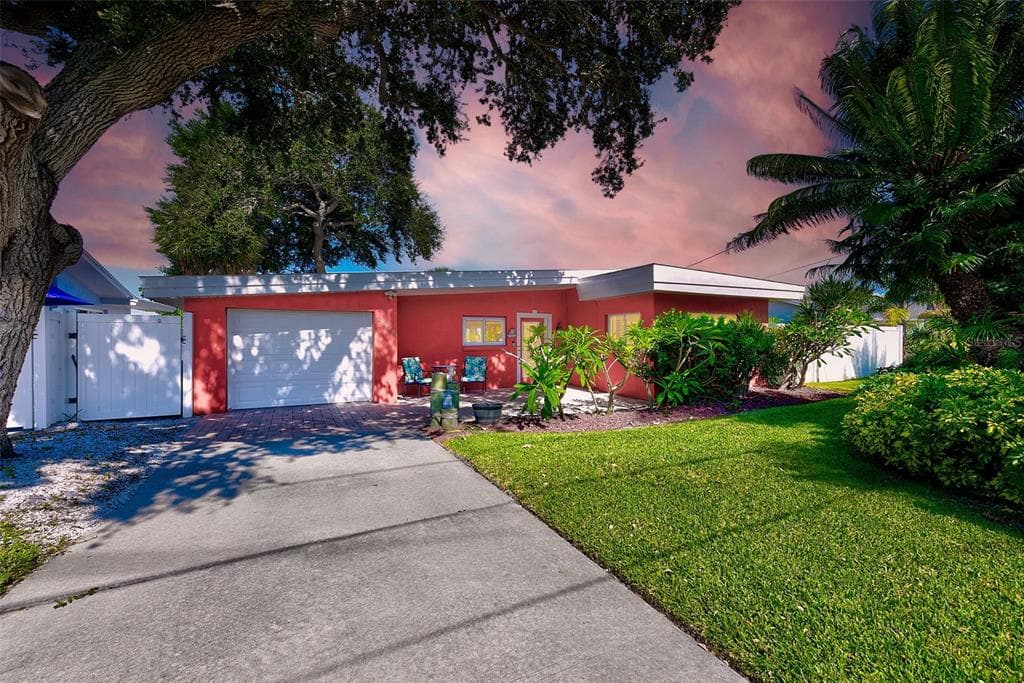 2000 20TH AVENUE PARKWAY INDIAN ROCKS BEACH, FL 33785