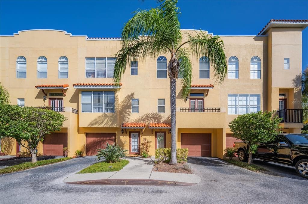 3103 TOSCANA CIRCLE TAMPA, FL 33611