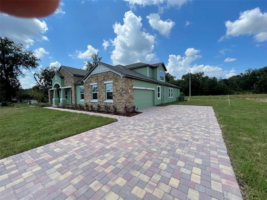 10058 DOLPHIN GULL CIRCLE THONOTOSASSA, FL 33592