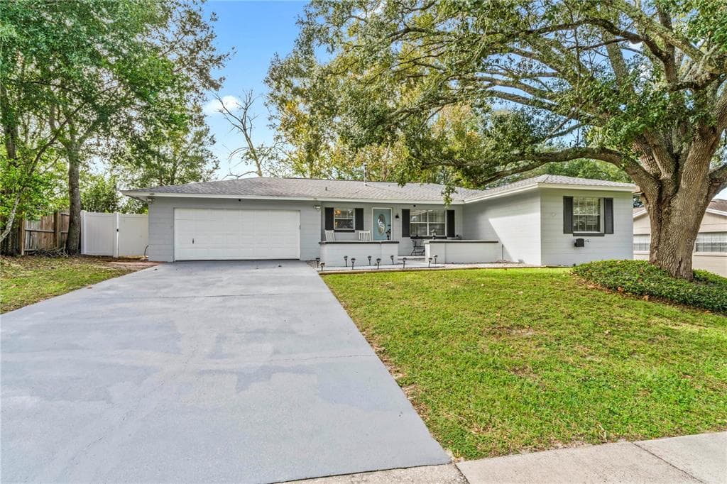 222 MARION OAKS LANE OCALA, FL 34473
