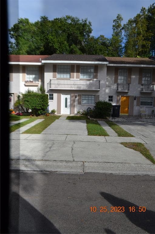 11715 WESSON CIRCLE E TAMPA, FL 33618
