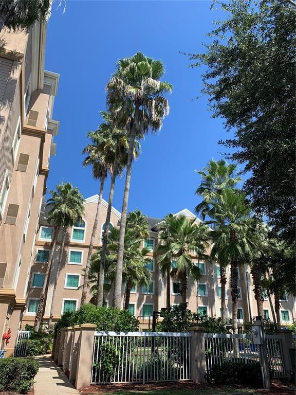 8303 PALM PARKWAY UNIT 412 ORLANDO, FL 32836