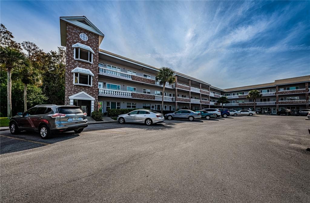 2461 RHODESIAN DRIVE UNIT 55 CLEARWATER, FL 33763