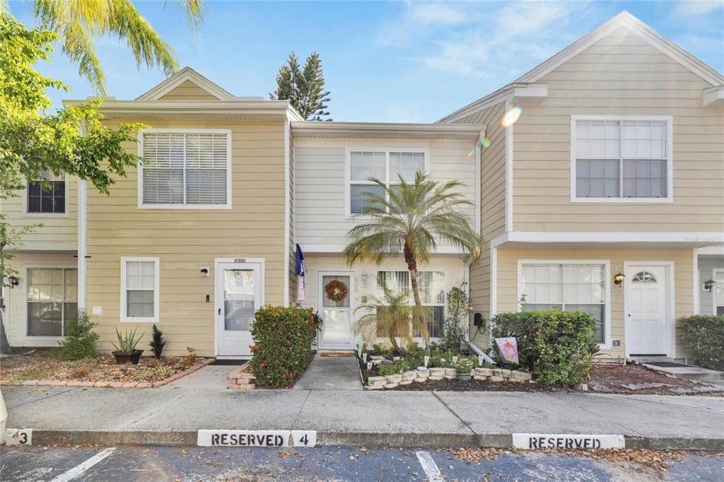6750 121ST AVENUE UNIT 4 LARGO, FL 33773