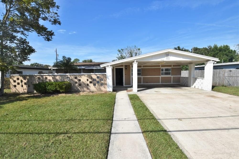 7112 N 50TH STREET TAMPA, FL 33617