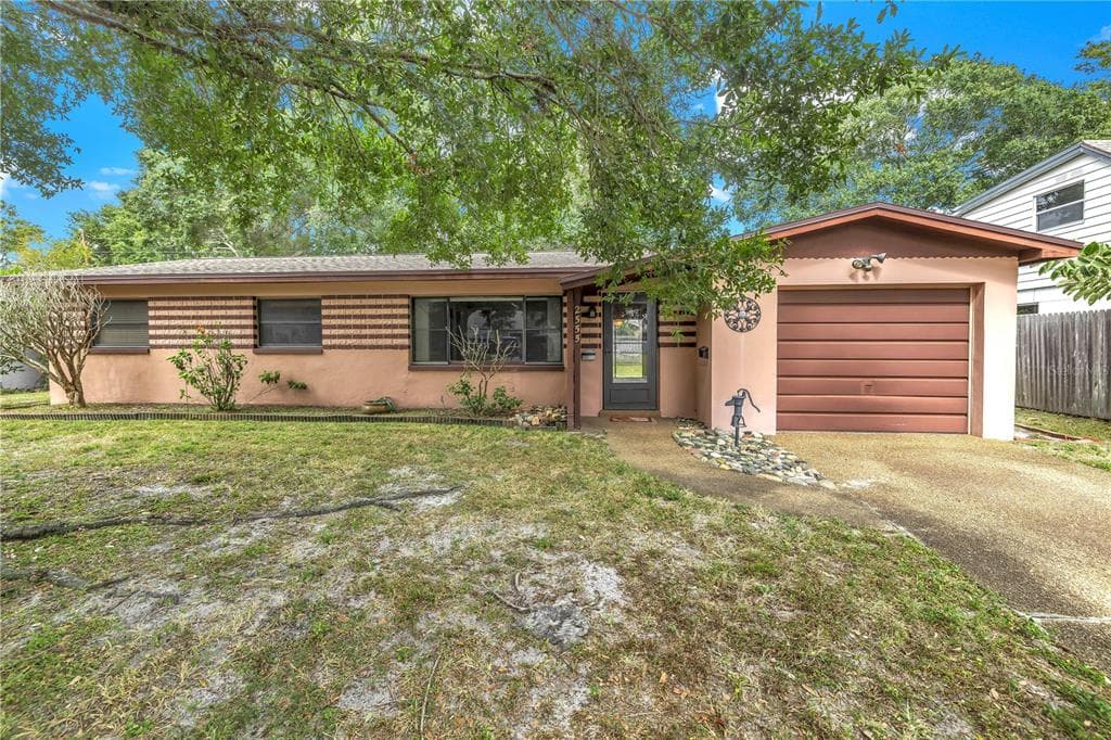 2555 64TH PLACE N ST PETERSBURG, FL 33702