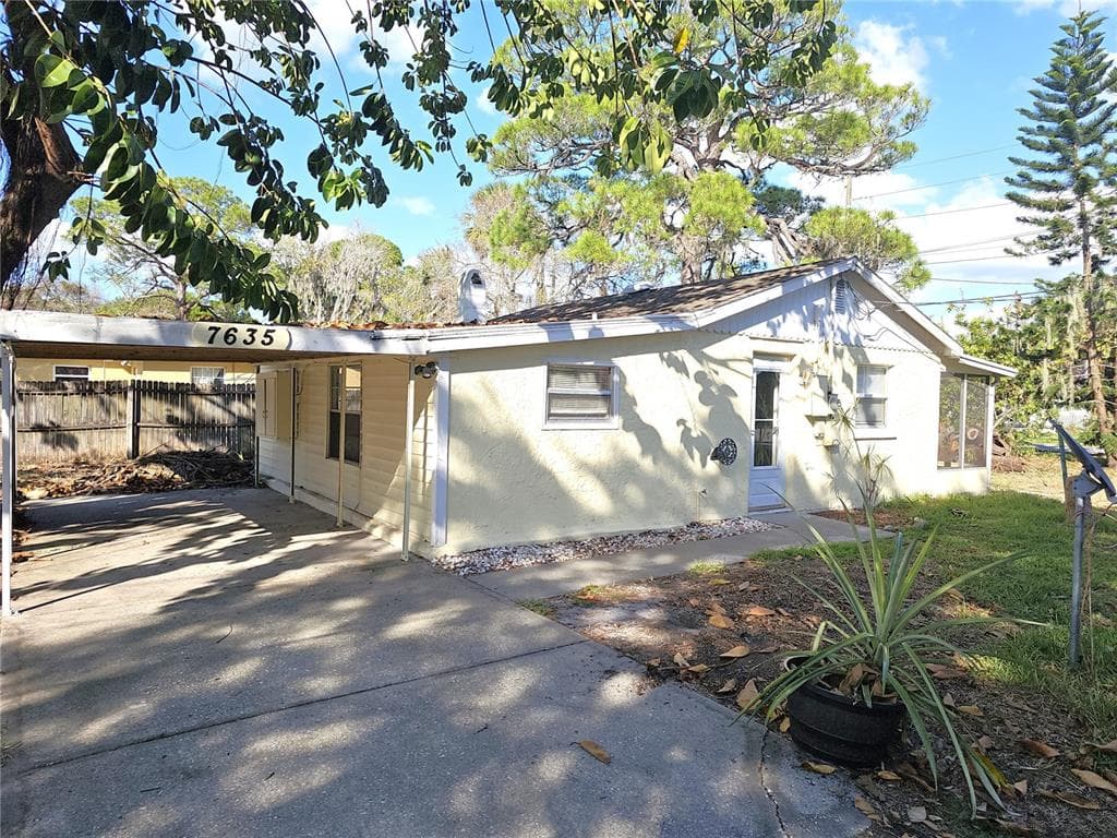 7635 PIER ROAD PORT RICHEY, FL 34668