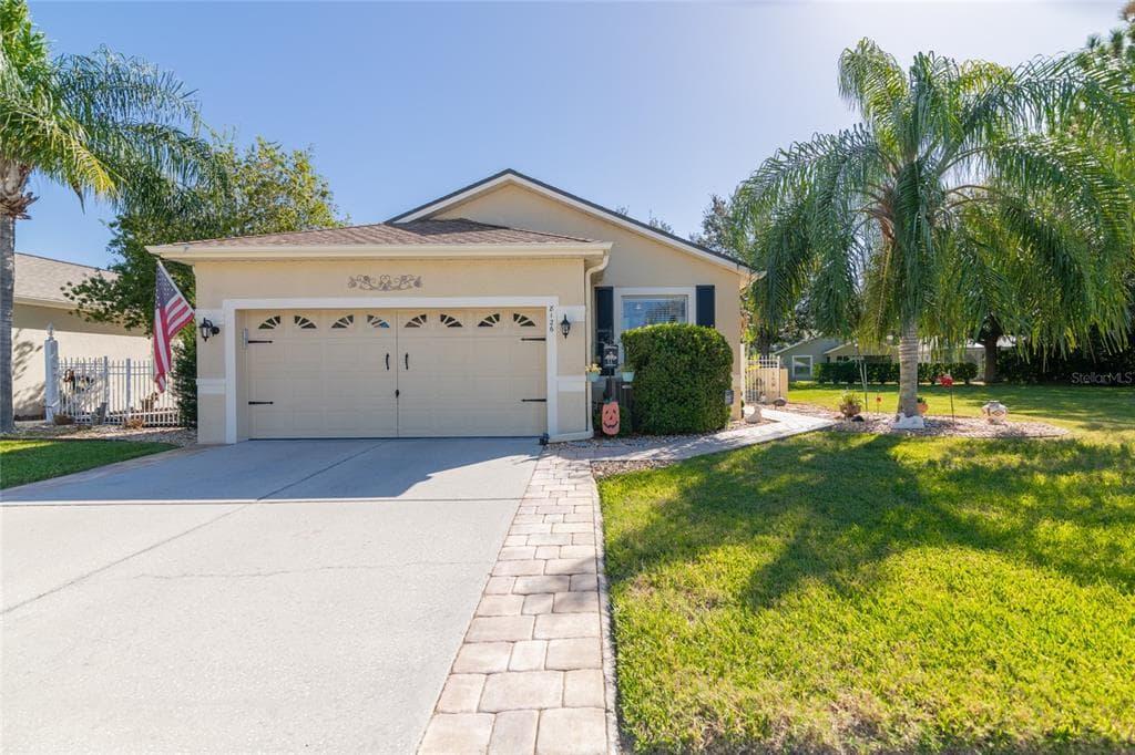 8126 PONKAN ROAD LAND O LAKES, FL 34637