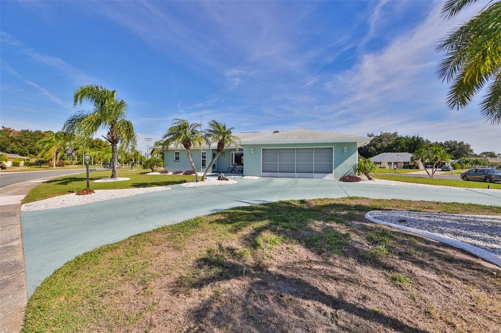 102 KENLEY WAY SUN CITY CENTER, FL 33573