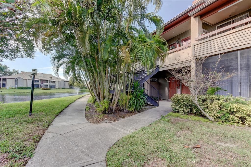10263 GANDY BOULEVARD N UNIT 614 ST PETERSBURG, FL 33702