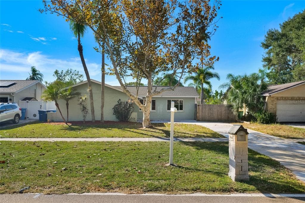 9554 86TH AVENUE SEMINOLE, FL 33777