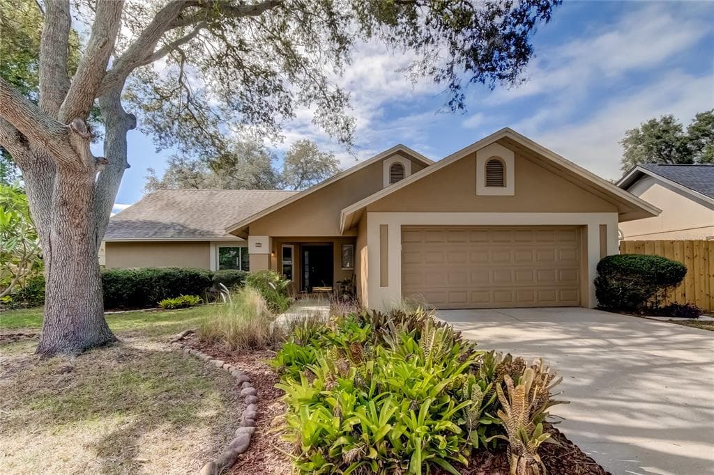 760 MOORLAND LANE PALM HARBOR, FL 34683