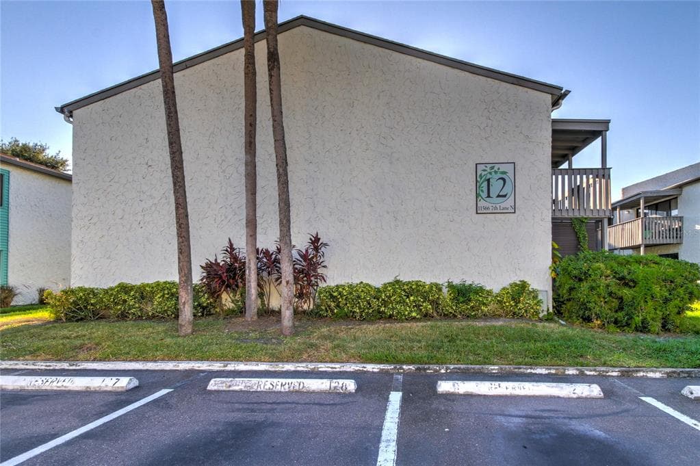 11566 7TH LANE N UNIT 1212 ST PETERSBURG, FL 33716