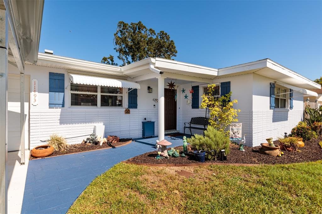 11493 87TH AVENUE SEMINOLE, FL 33772