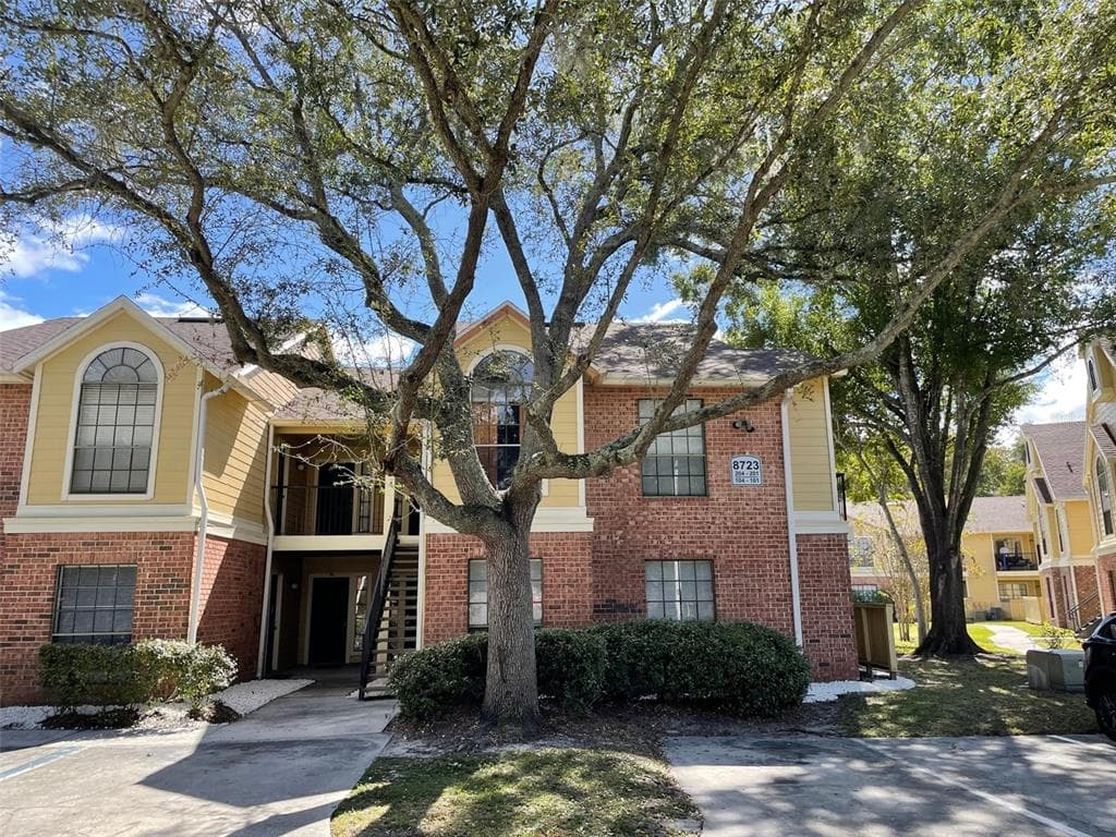 8723 FANCY FINCH DRIVE UNIT 203 TAMPA, FL 33614