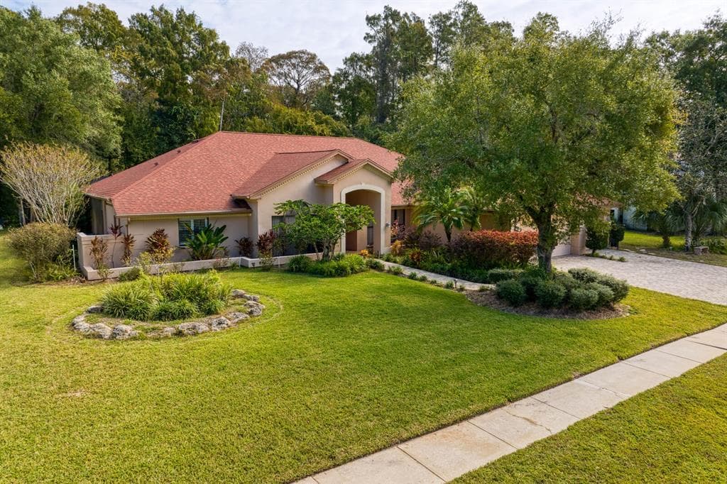 15507 FENTRESS COURT TAMPA, FL 33647