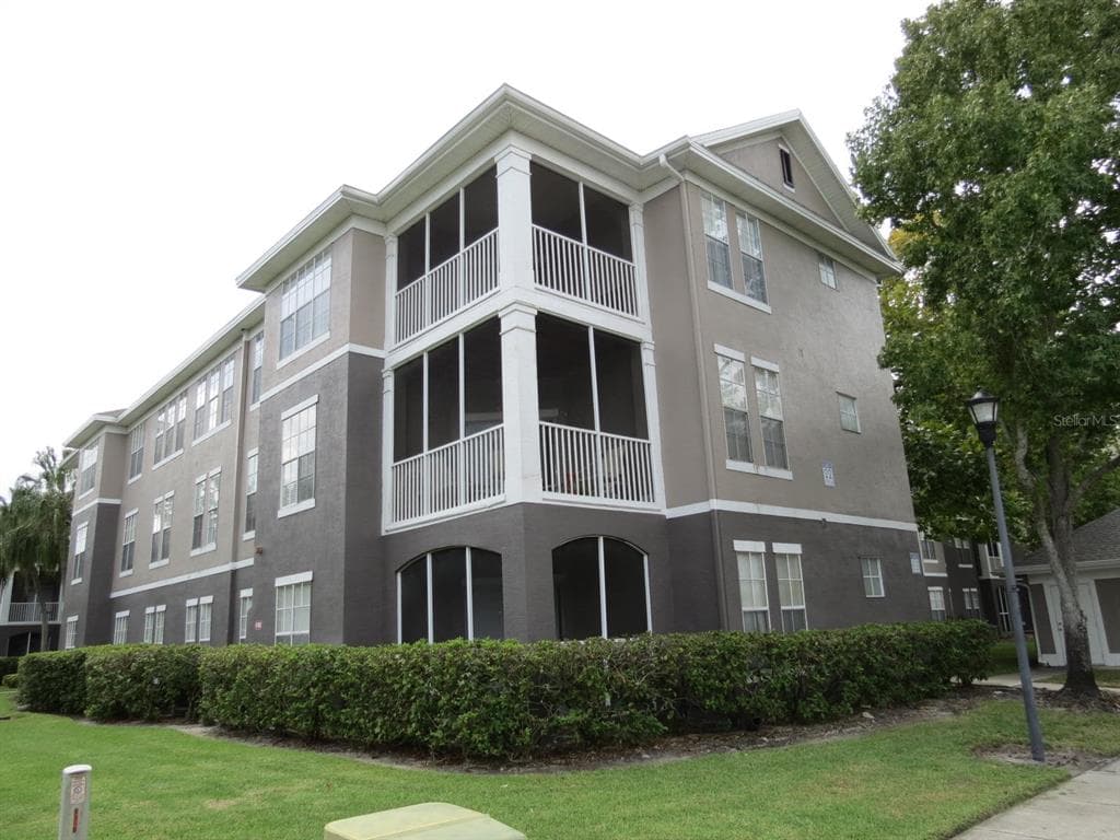 9316 CRESCENT LOOP CIRCLE UNIT 102 TAMPA, FL 33619