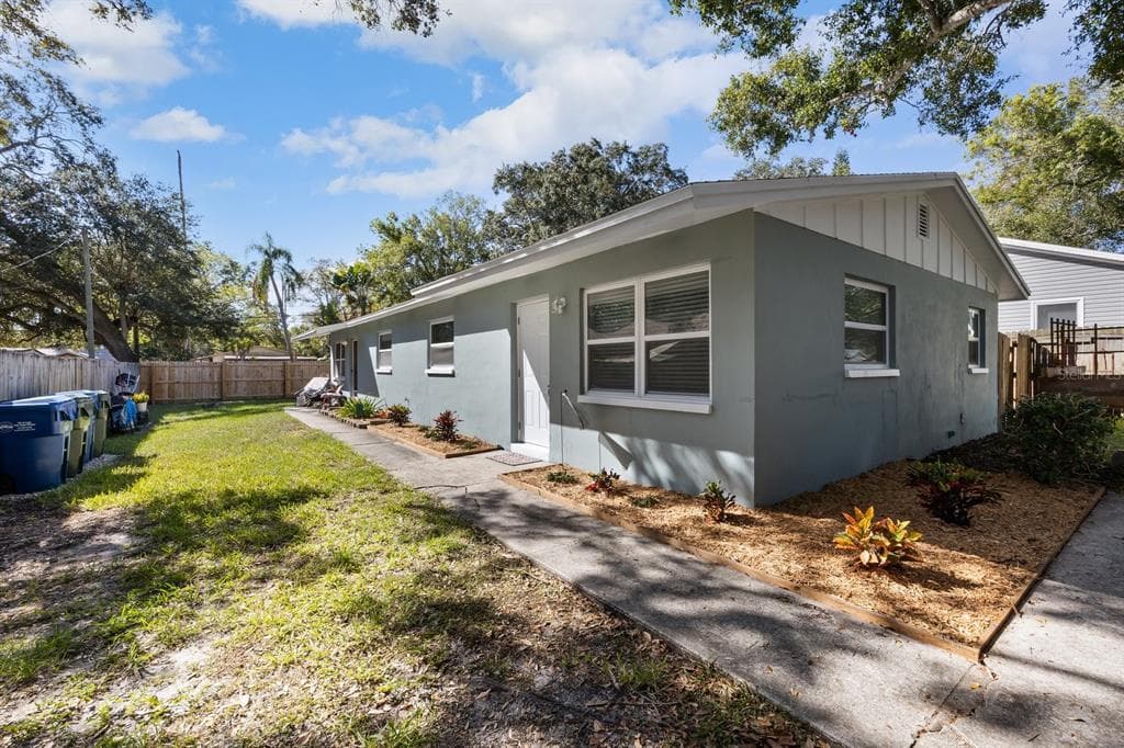 715 6TH AVENUE NE UNIT A LARGO, FL 33770