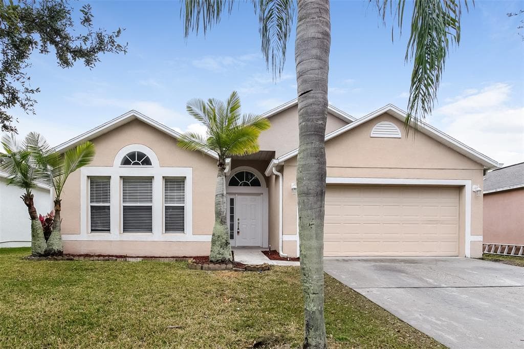 421 GRAND ROYAL CIRCLE WINTER GARDEN, FL 34787