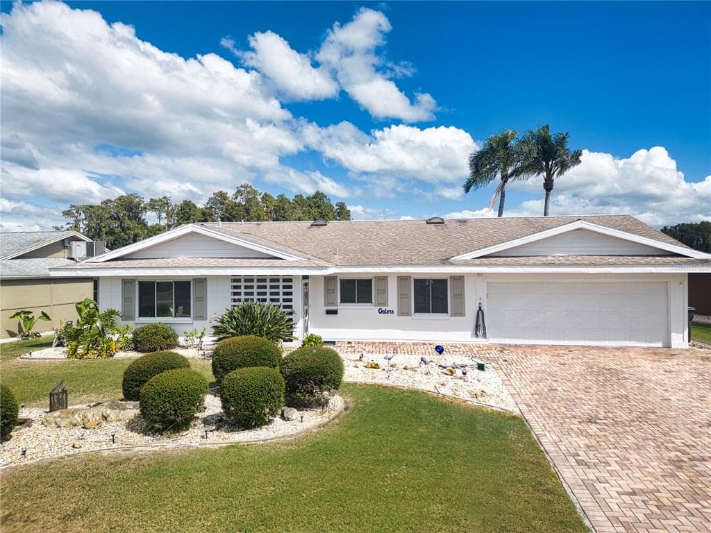 1613 BUNKER HILL DRIVE SUN CITY CENTER, FL 33573