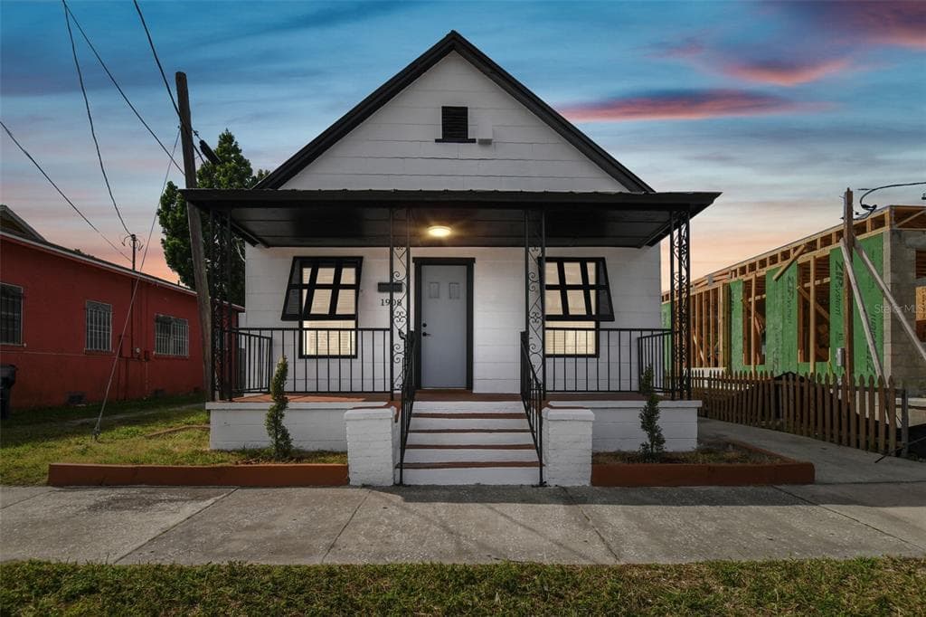 1908 N TAMPANIA AVENUE TAMPA, FL 33607