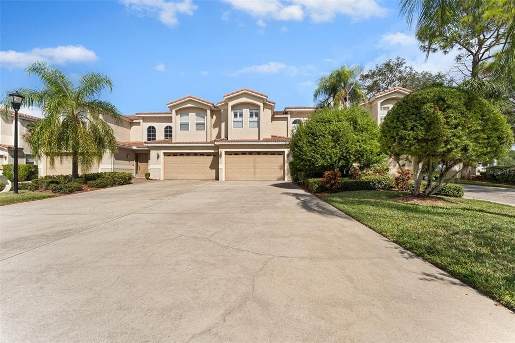 10405 LA MIRAGE COURT TAMPA, FL 33615