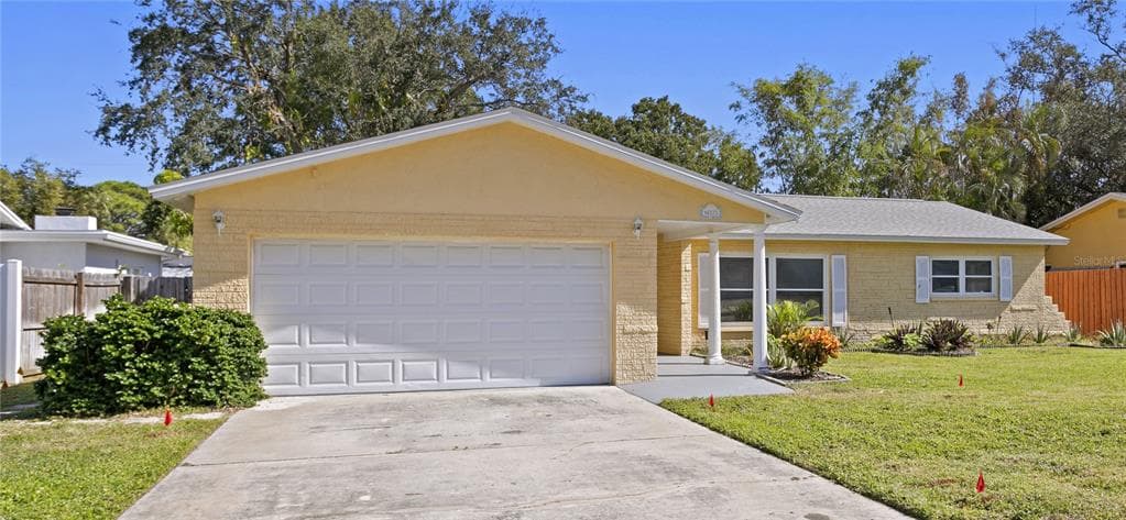 6025 TANGLEWOOD DRIVE NE ST PETERSBURG, FL 33703