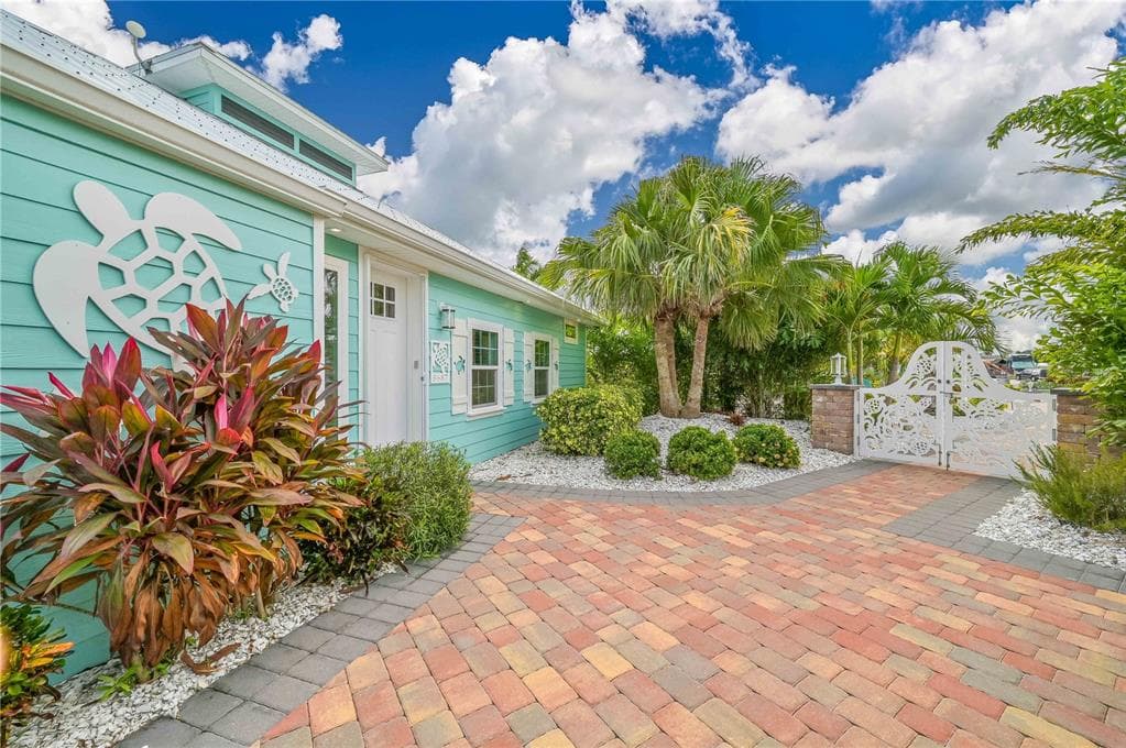 8687 SW SAND CRANE CIRCLE