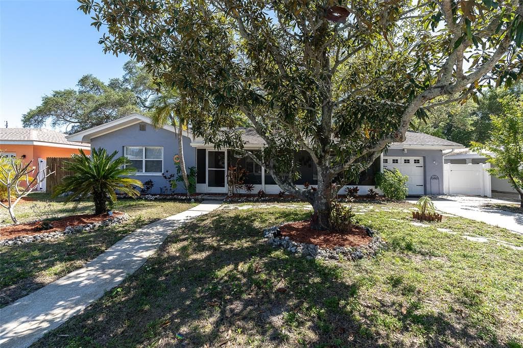 1115 MARINE STREET CLEARWATER, FL 33755