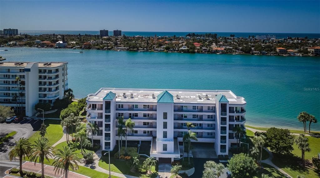 8000 SAILBOAT KEY BOULEVARD S UNIT 204 ST PETE BEACH, FL 33707