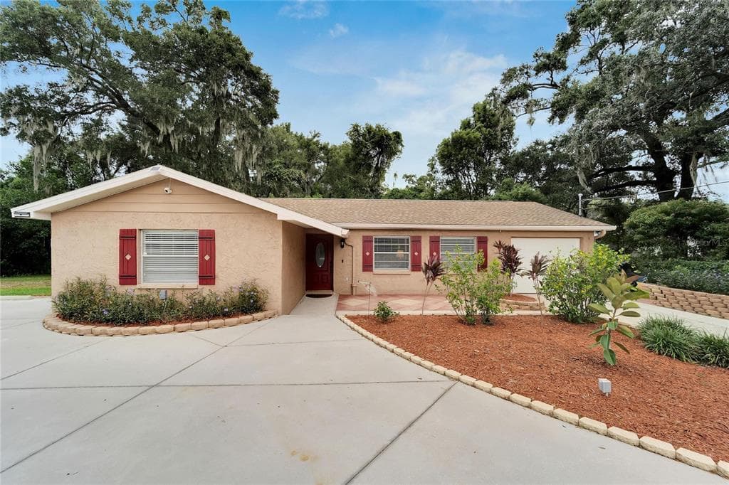 202 WENSE AVENUE SEFFNER, FL 33584