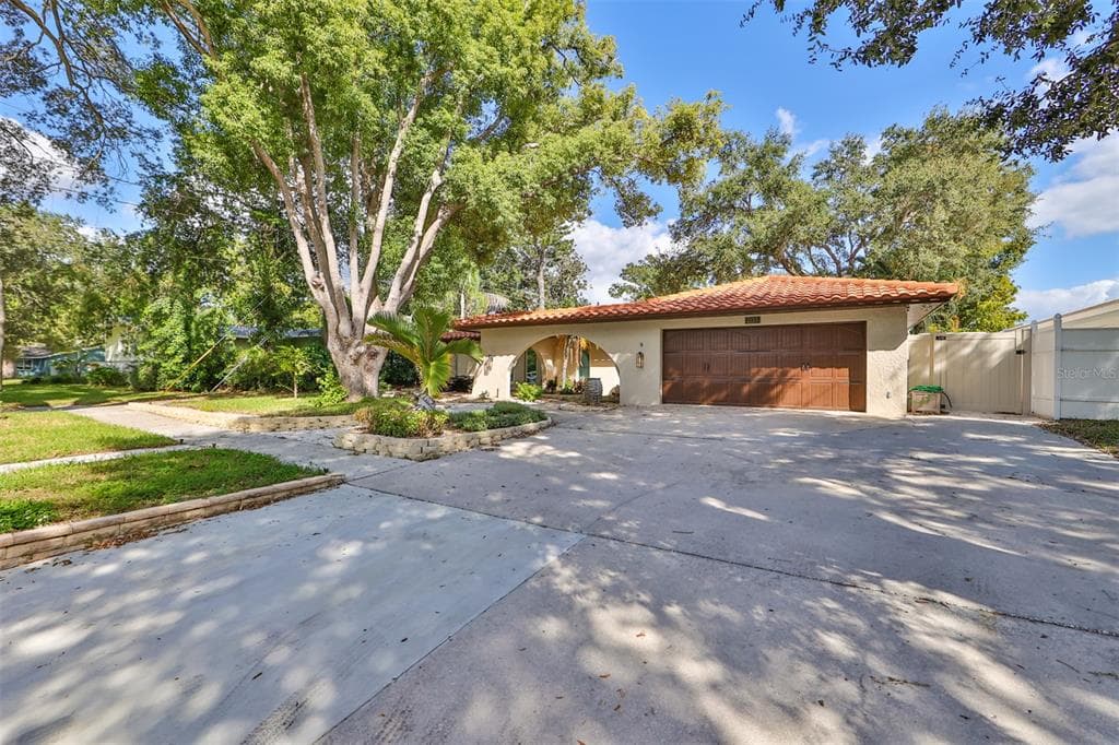 2133 BEECHER ROAD