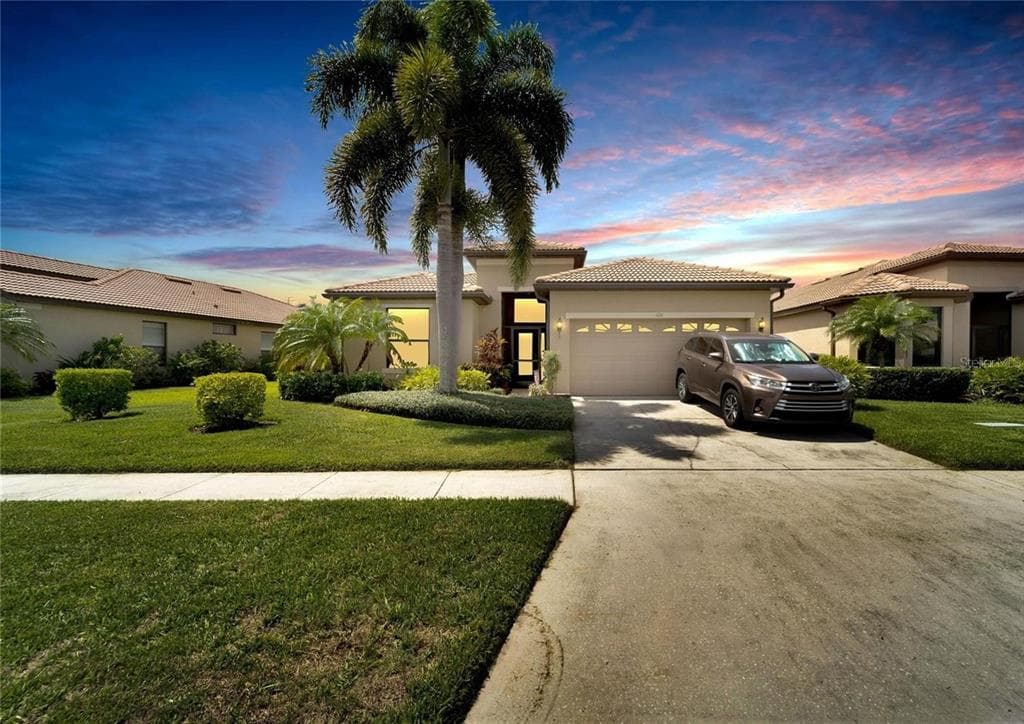 224 SILVER FALLS DRIVE APOLLO BEACH, FL 33572