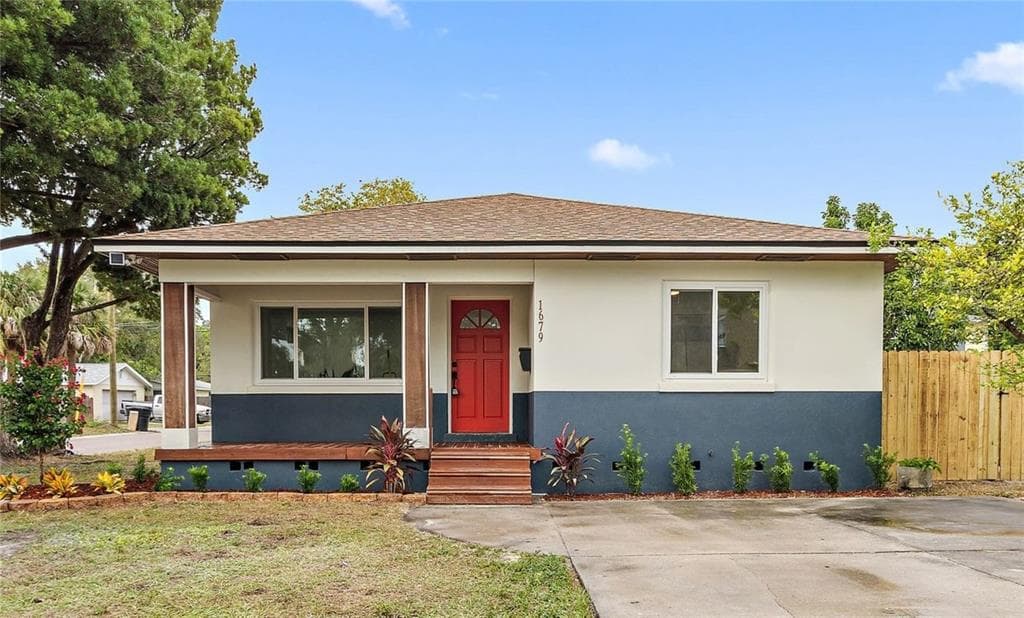 1679 27TH AVENUE N ST PETERSBURG, FL 33713