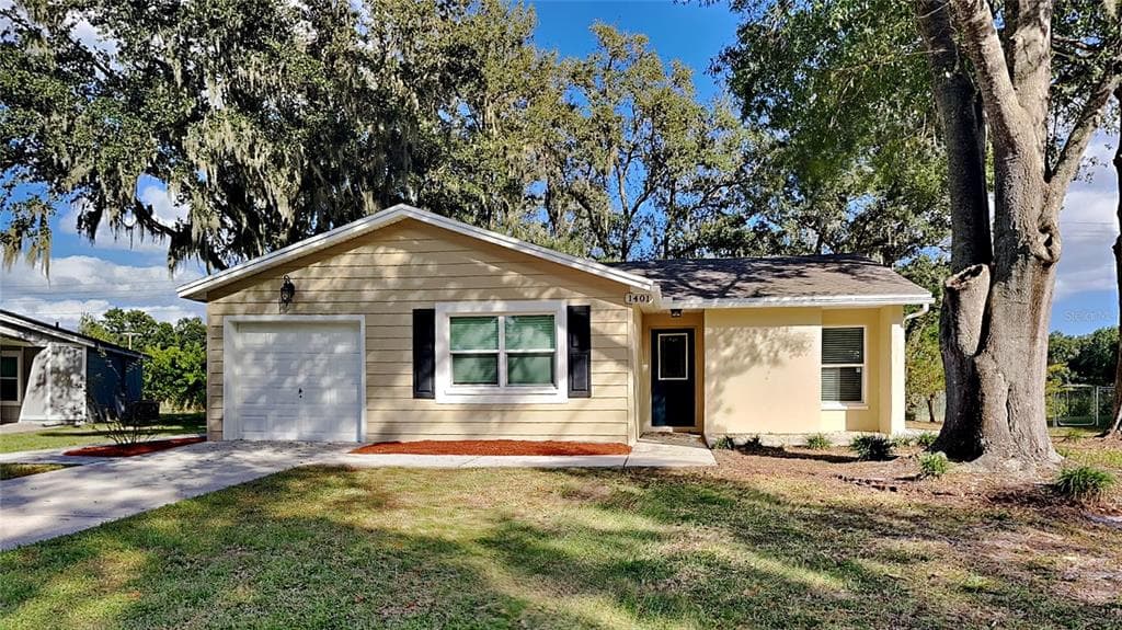 1401 PERIWINKLE COURT LAKELAND, FL 33811