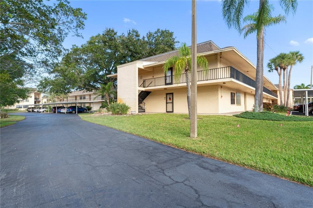 12300 VONN ROAD UNIT 10201 LARGO, FL 33774