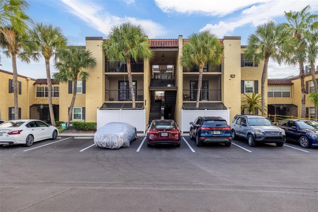 5306 SANTA ROSA COURT UNIT 144 TAMPA, FL 33609