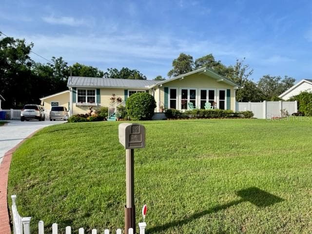 8717 ELMDALE PLACE TAMPA, FL 33637