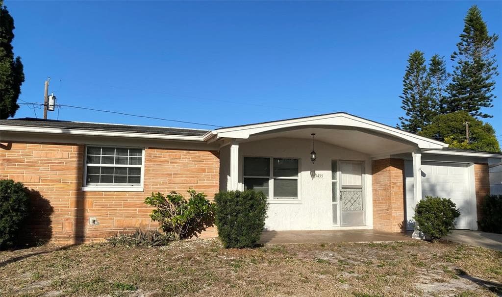 2435 ROSELAWN DRIVE HOLIDAY, FL 34691