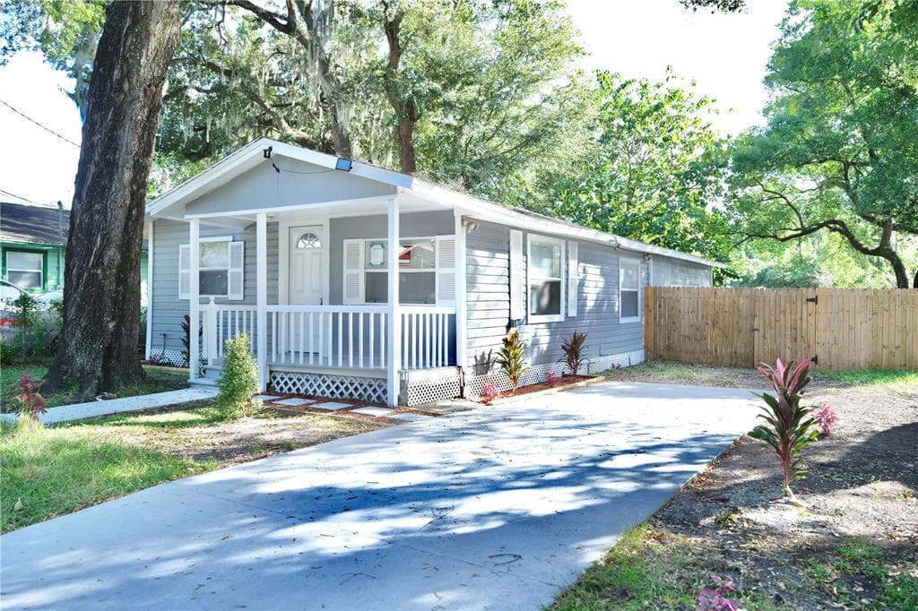 8303 N 11TH STREET TAMPA, FL 33604