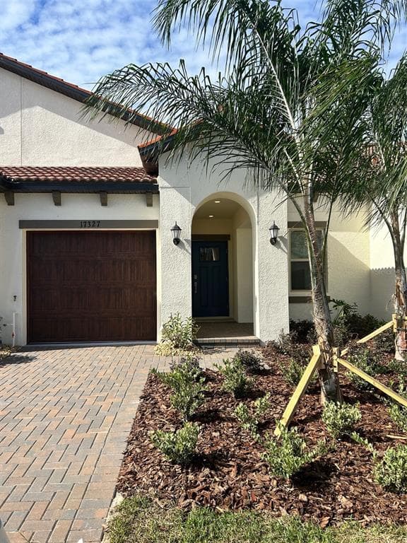 17327 HOLLY WELL AVENUE WIMAUMA, FL 33598