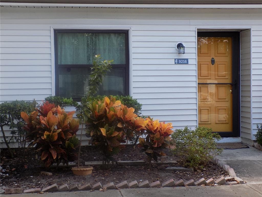 9216 MISSION OAKS BLVD SEMINOLE, FL 33776