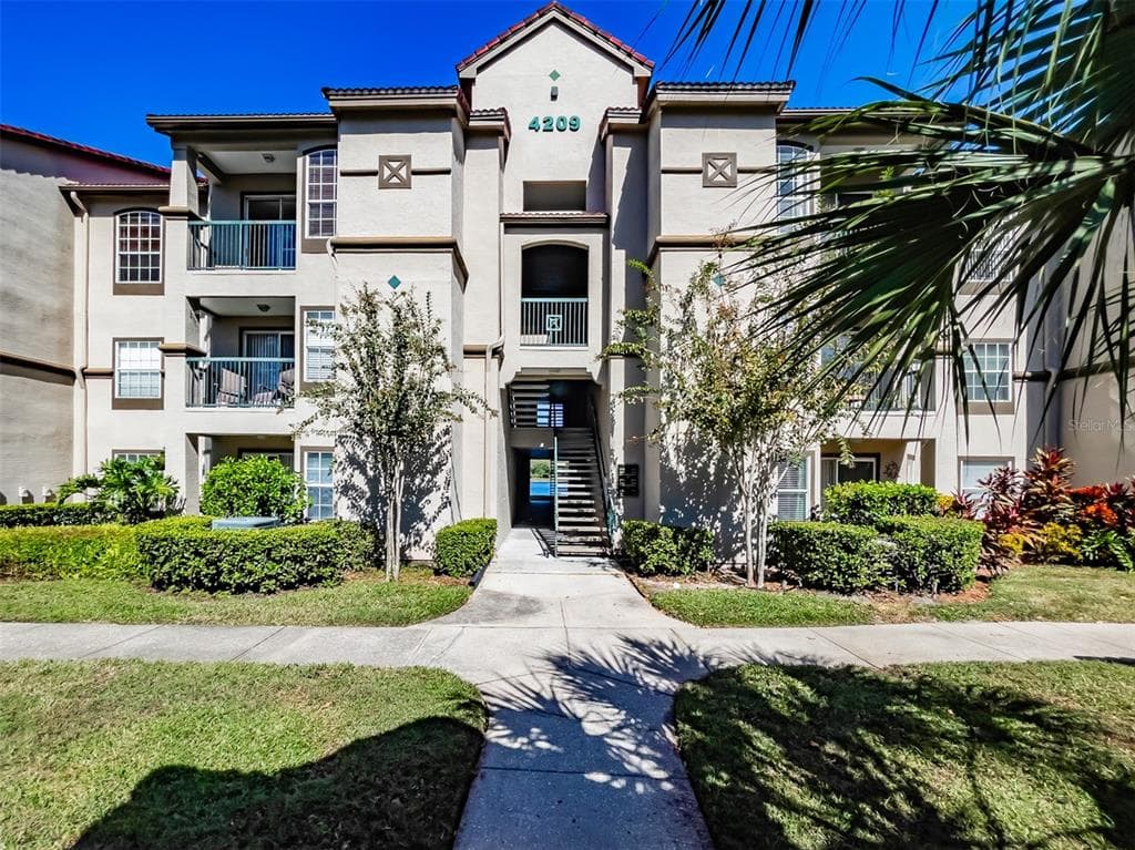 4209 WOODSTORKS WALK WAY UNIT 1303 LUTZ, FL 33558