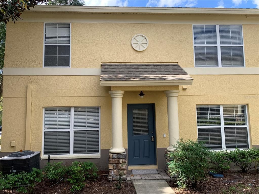 3318 SPY TOWER COURT VALRICO, FL 33594