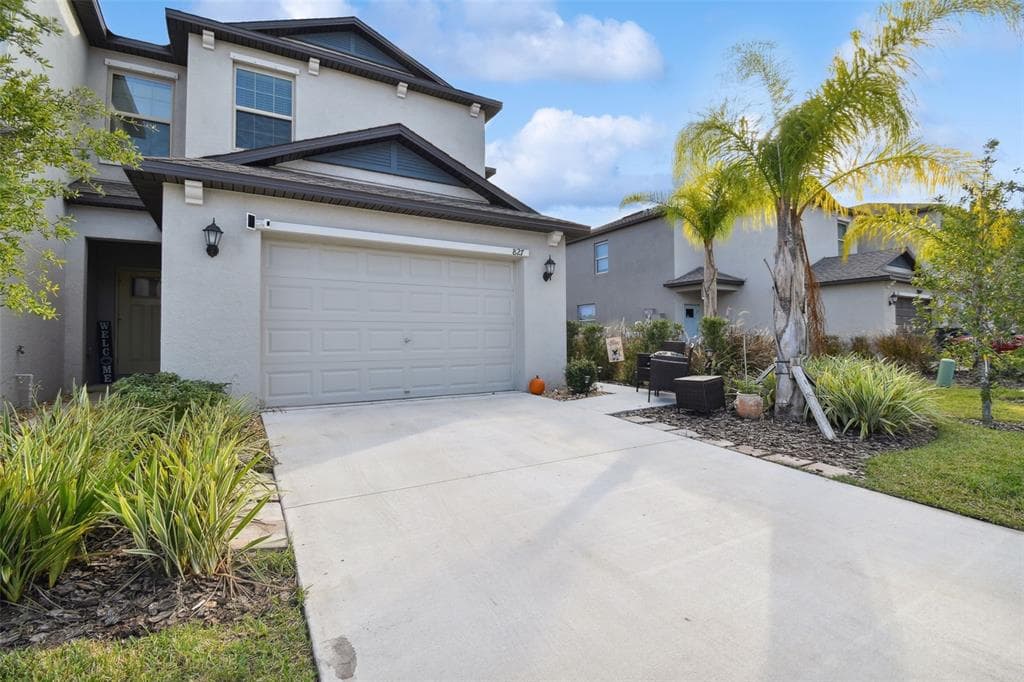 827 ROYAL EMPRESS DRIVE RUSKIN, FL 33570