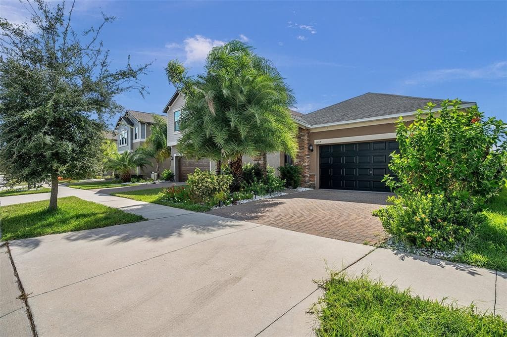 10017 SAGE CREEK DRIVE SUN CITY CENTER, FL 33573