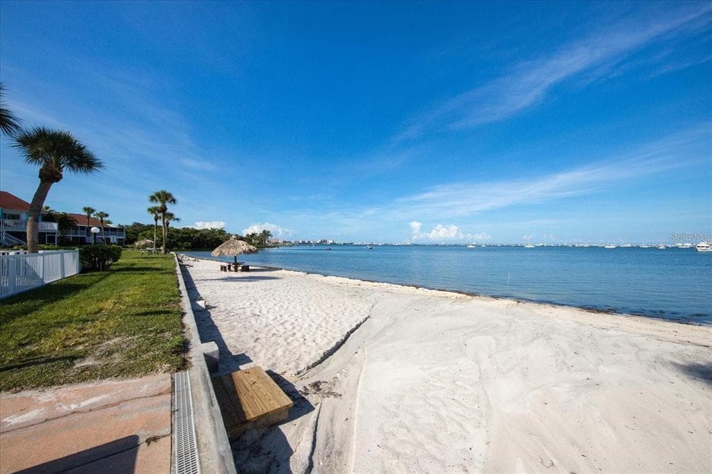 3795 41ST LANE S UNIT F ST PETERSBURG, FL 33711